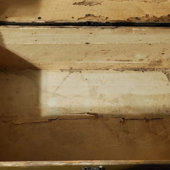 Antique steamer trunk - Picture 4 of 4